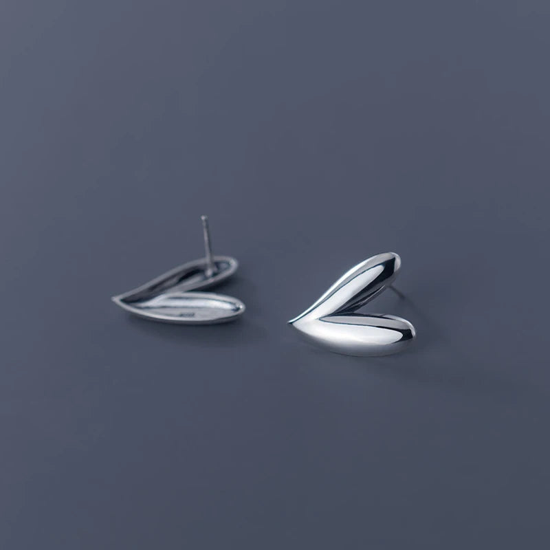 Shining Heart Smooth Studs