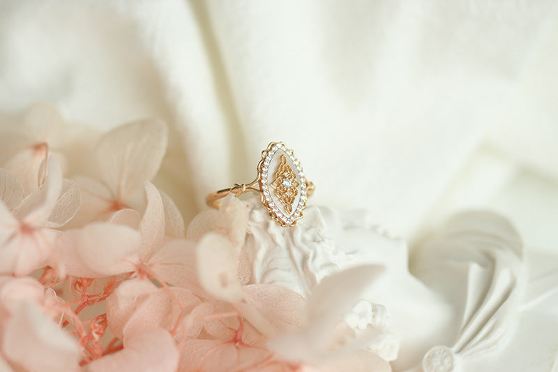 Sterling Silver Shell & Crown Ring