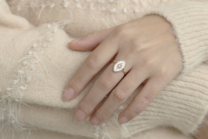 Sterling Silver Shell & Crown Ring